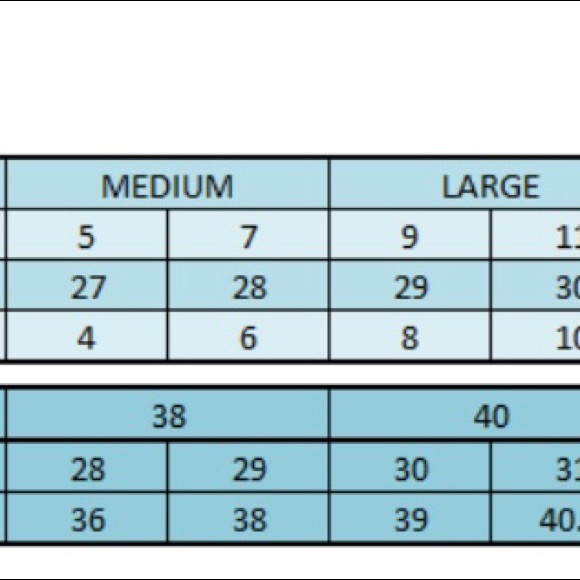 Ecru colored side slit cut offs - Picture 2 of 2